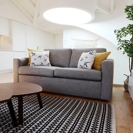 Hm - Flores Skylight