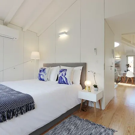 Hm - Flores Skylight