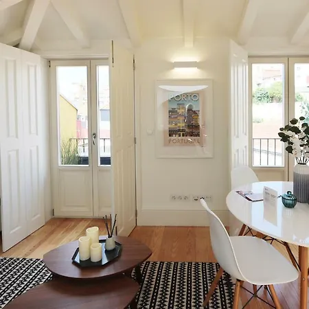 Hm - Flores Skylight