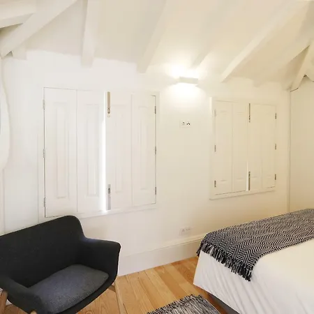 Hm - Flores Skylight